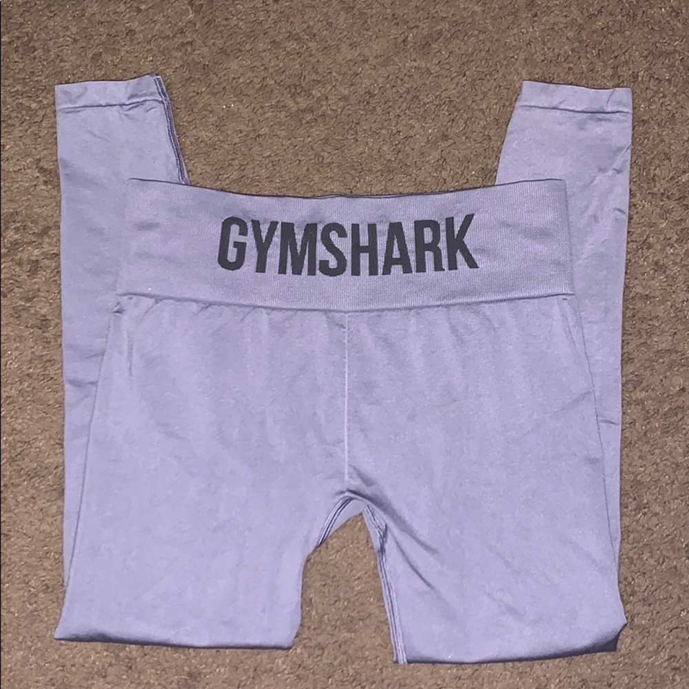 Gym shark leggings